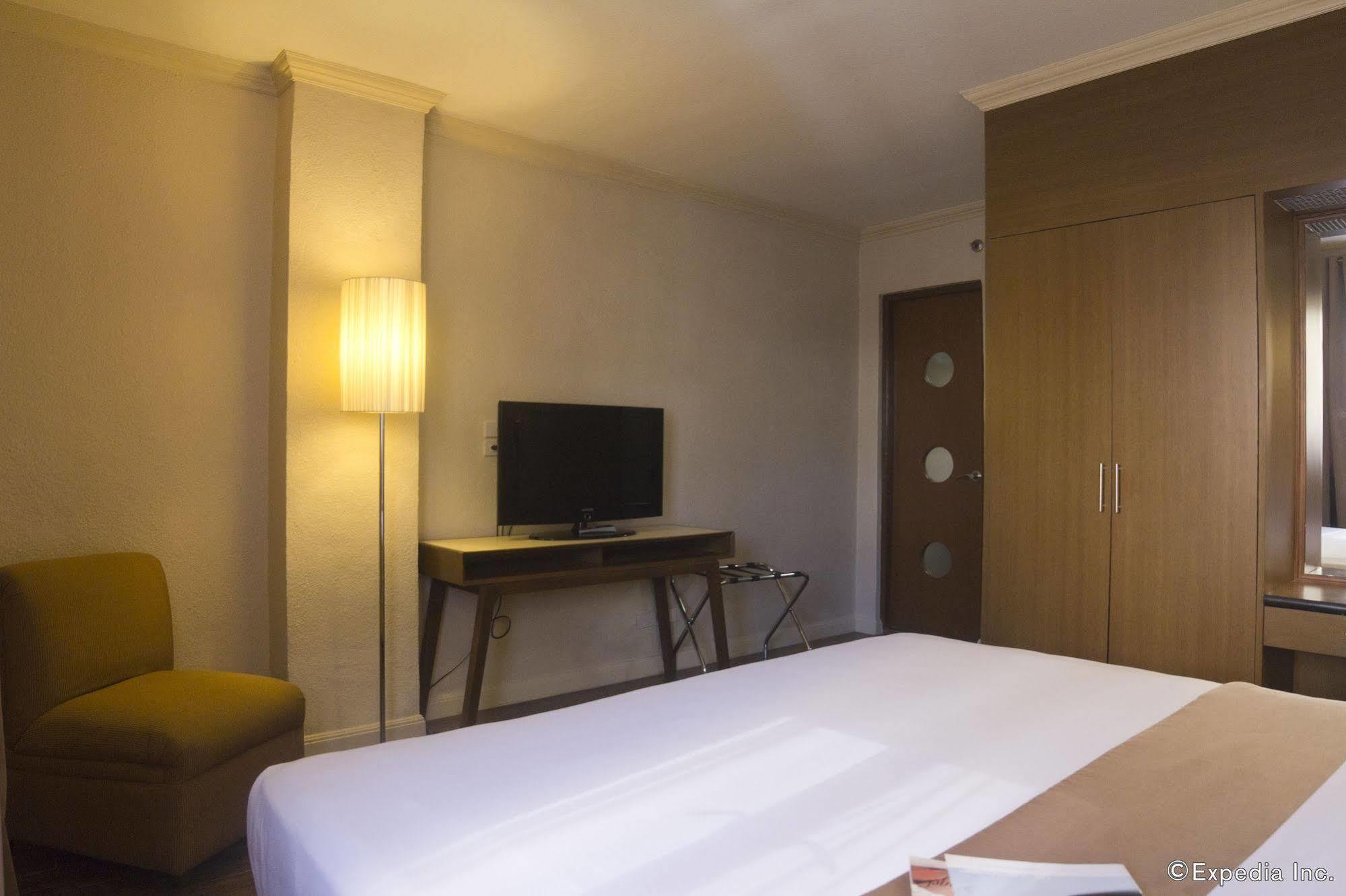 Rothman Hotel Manilla Buitenkant foto